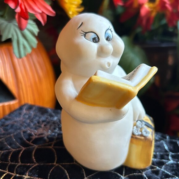 Vintage “How To Trick Or Treat” Ceramic Ghost Figurine - Picture 9 of 9